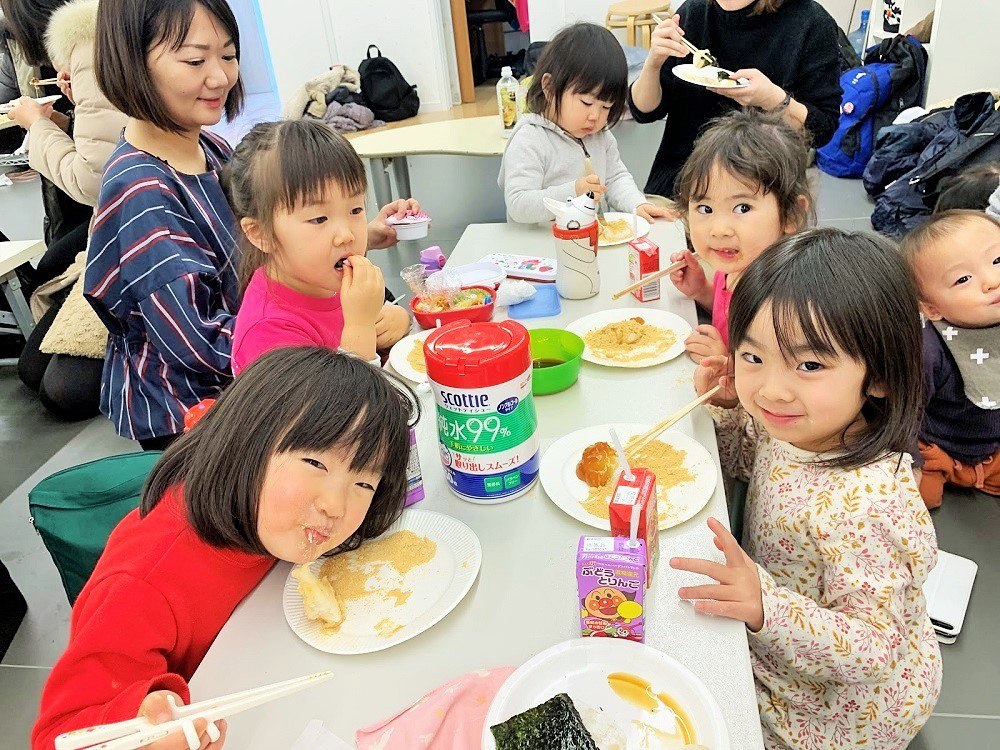 ベビーチア　おもちつき