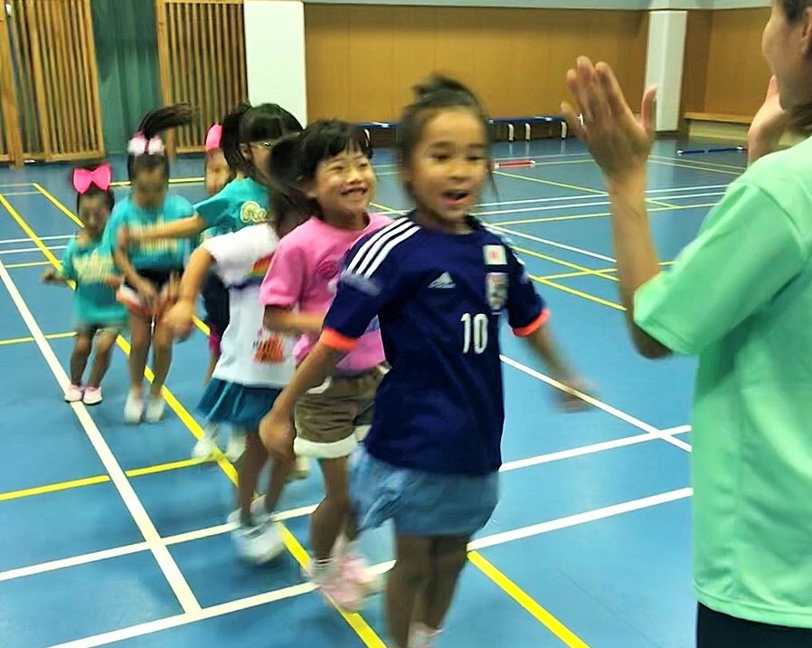 キッズチアダンスレッスン