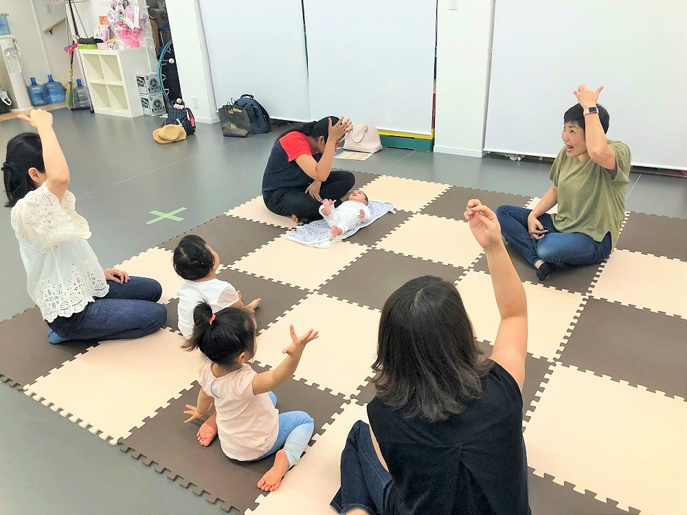 レッスンスタート！　自由に音楽を楽しむ子どもたち。